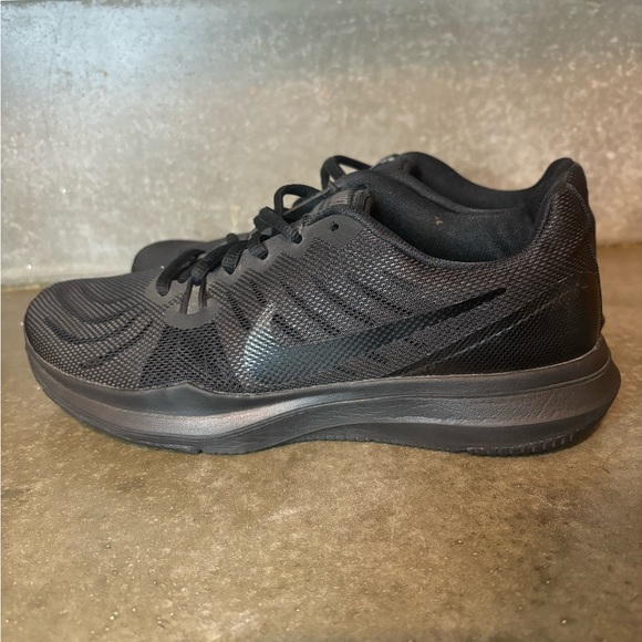 Nike In Season 7 TR Training Black And White Size Women’s 7 Running / Training - Picture 6 of 13